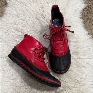 Sorel Boots Out N' About Waterproof Ankle Duck Boots‎ Red Black Women Size 10